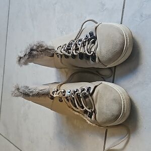 BCBG Rabbit Fur lined sneakers